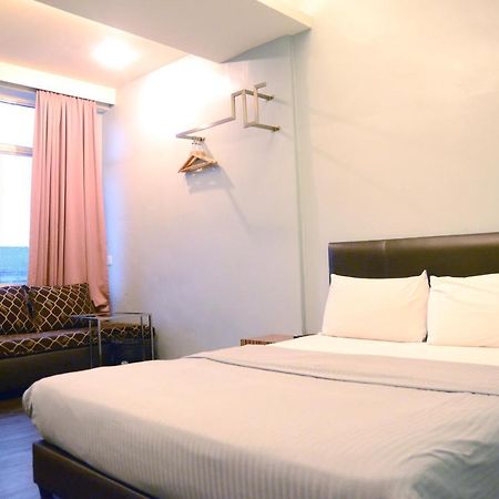Newland Hotel Johor Bahru Exteriör bild